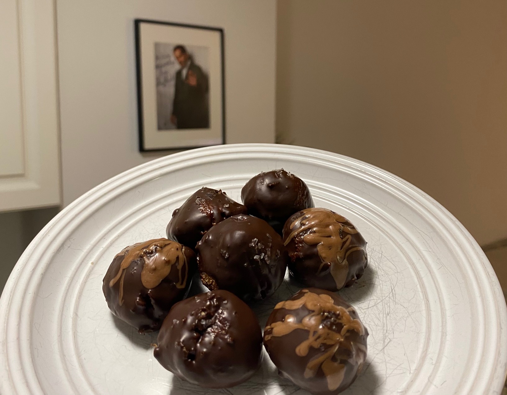 No Bake Chocolate Peanut Butter Bites - Student Recipes
