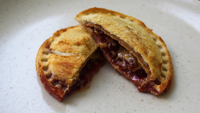air fryer peanut butter and jelly sandwich
