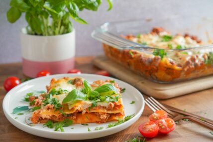 Tomato and Mozzarella Cannelloni, Credit Unsplash (1)