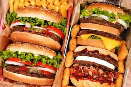 fast food spread / fast food value menu items