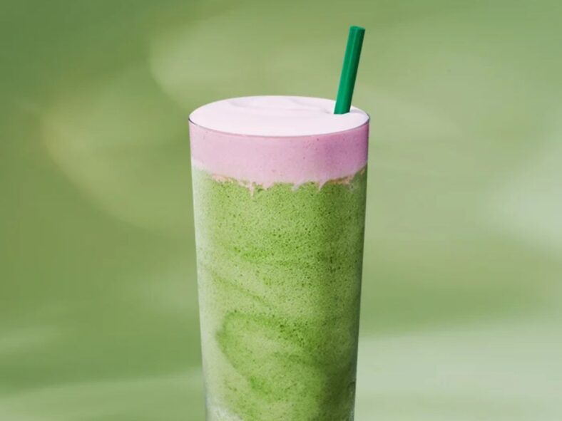 Strawberry matcha Starbucks