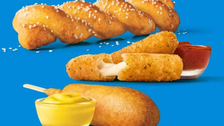 Sonic's Snacky Hour Sonic