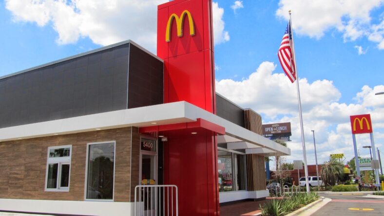 mcdonald's restaurant / mcdonaldland meal
