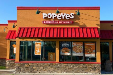 Popeyes Louisiana Kitchen / chicken wraps